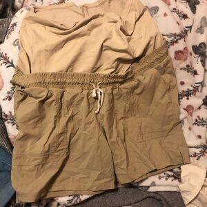 XL maternity shorts